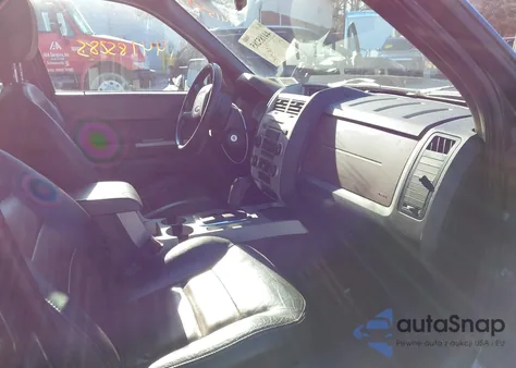 2008 Ford Escape Xlt z USA, uszkodzony, nr VIN 1FMCU931X8KC45104